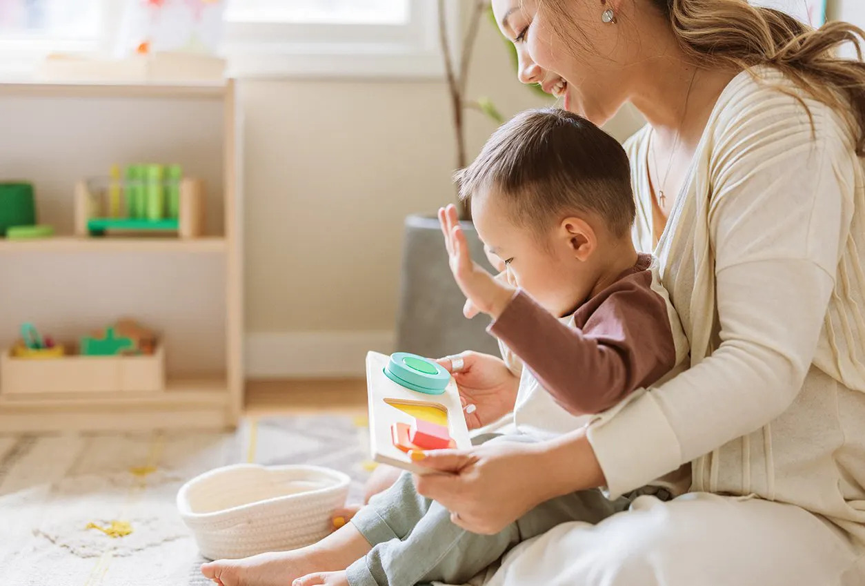 17 Best Montessori Shelves for Displaying Toys and Books